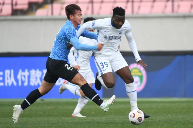 开云体育官网-专访小奥斯卡揭秘7场7球：找回战场上的勇气+运气！