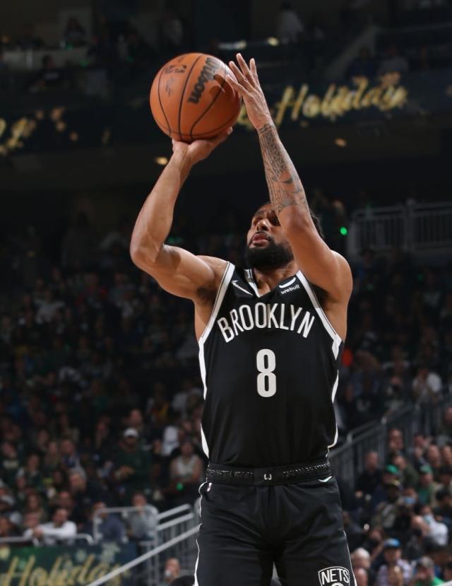 开云体育登录-篮网首战最大亮点：米尔斯三分7中7一扫季前赛阴霾