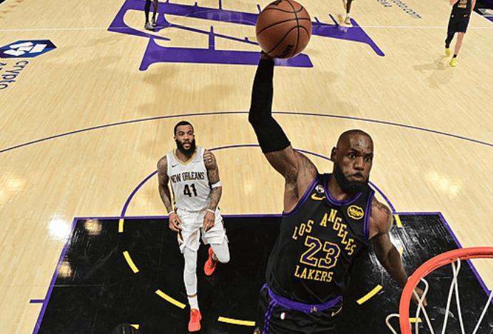 开云体育在线-3连胜！湖人拒爆冷！詹姆斯梦回巅峰，东契奇四双，状元锡安24分